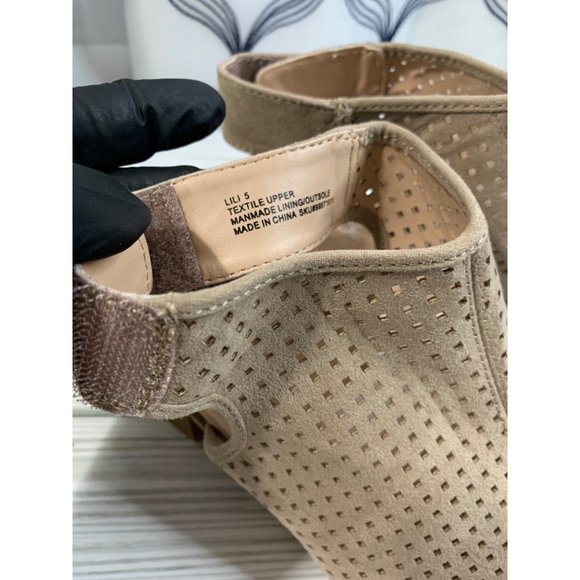 Dolcetta Women’s High Heel - Picture 10 of 10